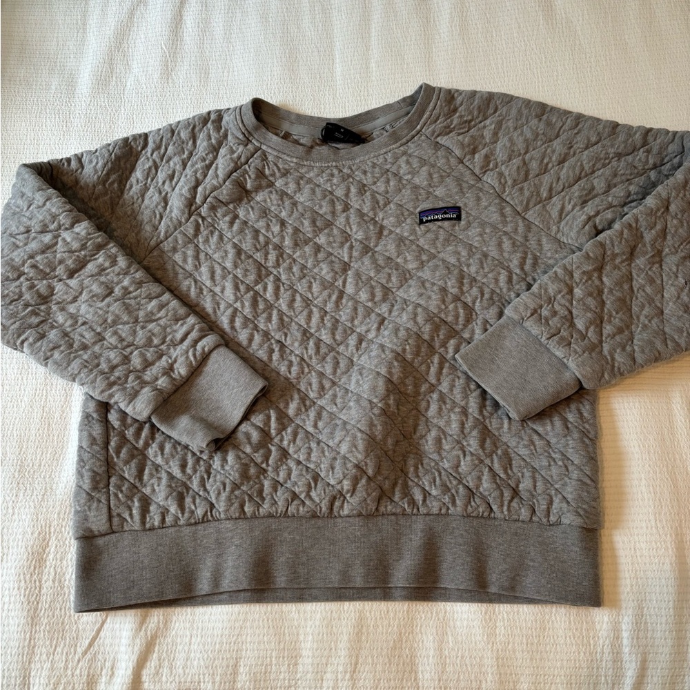 Patagonia Quilted women’s crew neck sweatshirt. Medium